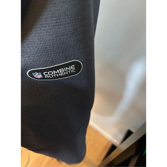 Patriots jacket with hood size small under armor women’s hoodie gray warm winte - Picture 5 of 5